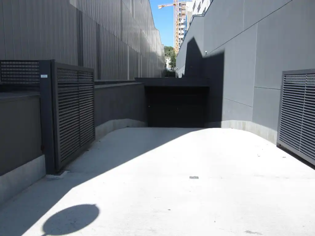 Garage for sale in Cornellà de Llobregat