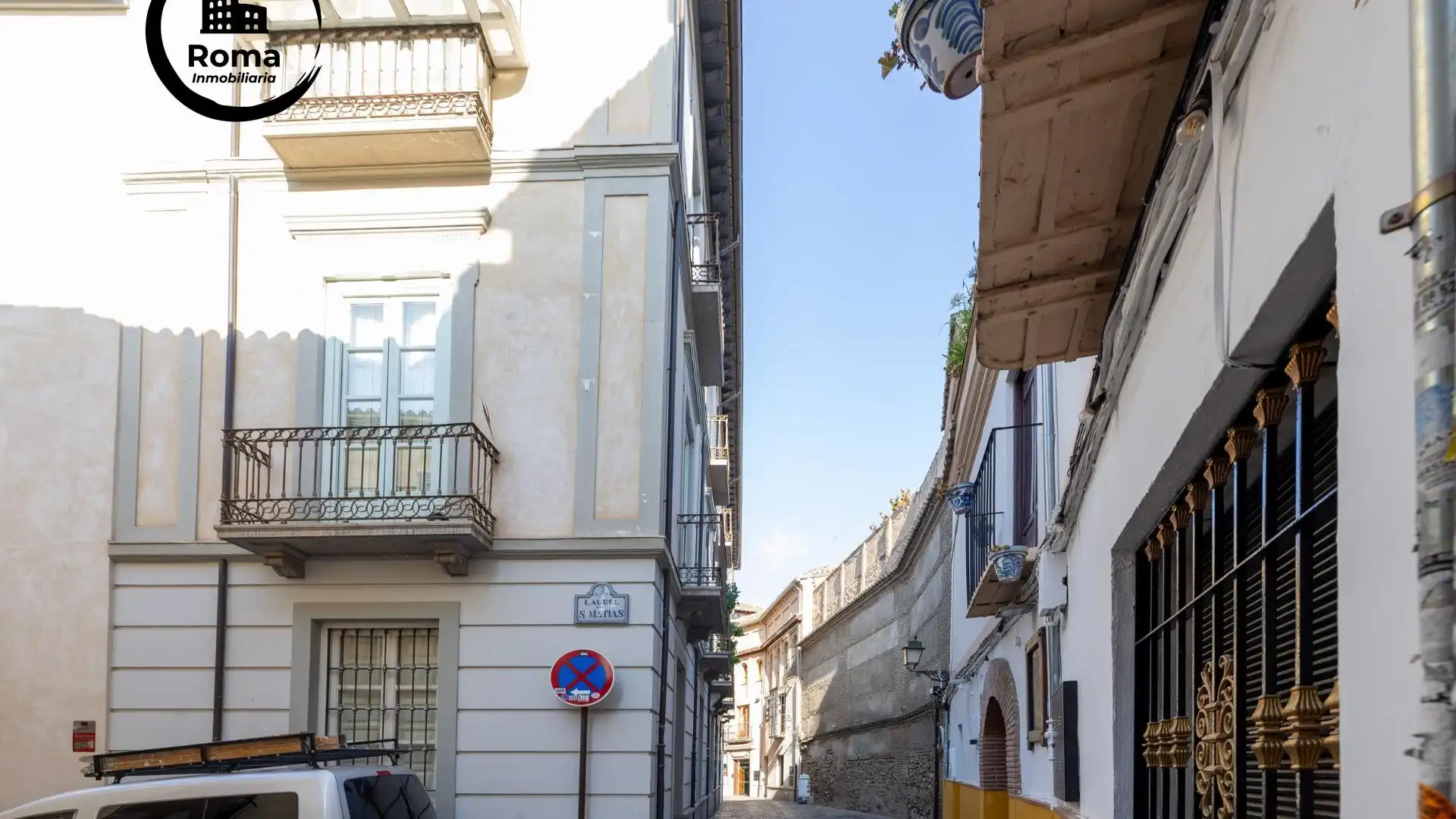 Exterior view of Duplex for sale in  Granada Capital  with Air Conditioner and Heating