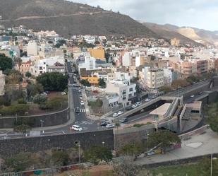 Vista exterior de Pis en venda en  Santa Cruz de Tenerife Capital amb Terrassa, Moblat i Forn
