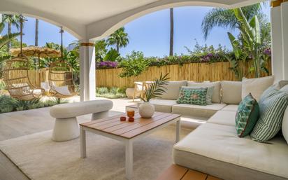 Terrassa de Planta baixa en venda en Marbella amb Aire condicionat, Calefacció i Jardí privat