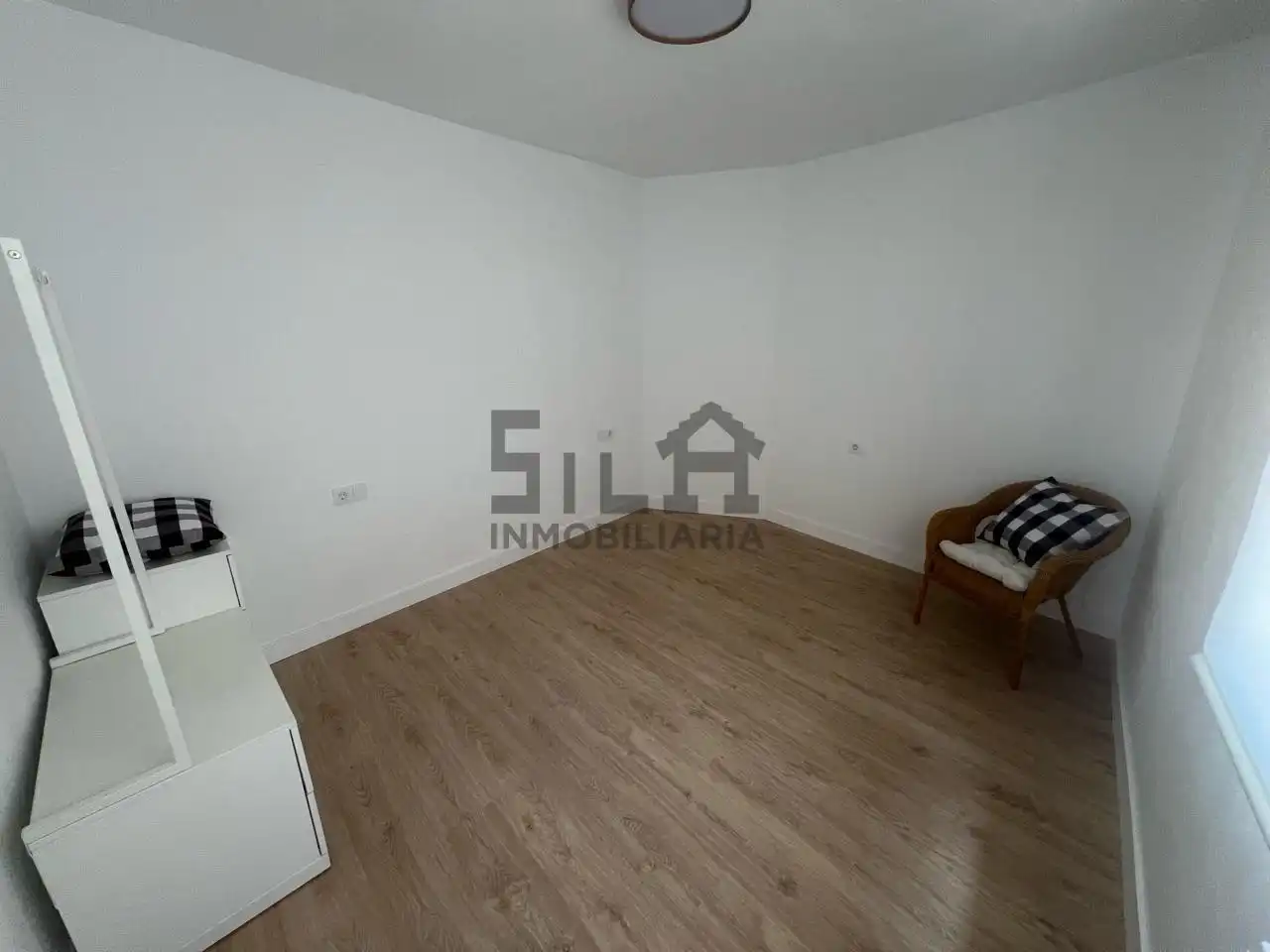 Bedroom of Flat for rent in Ourense Capital   with Heating, Furnished and Balcony