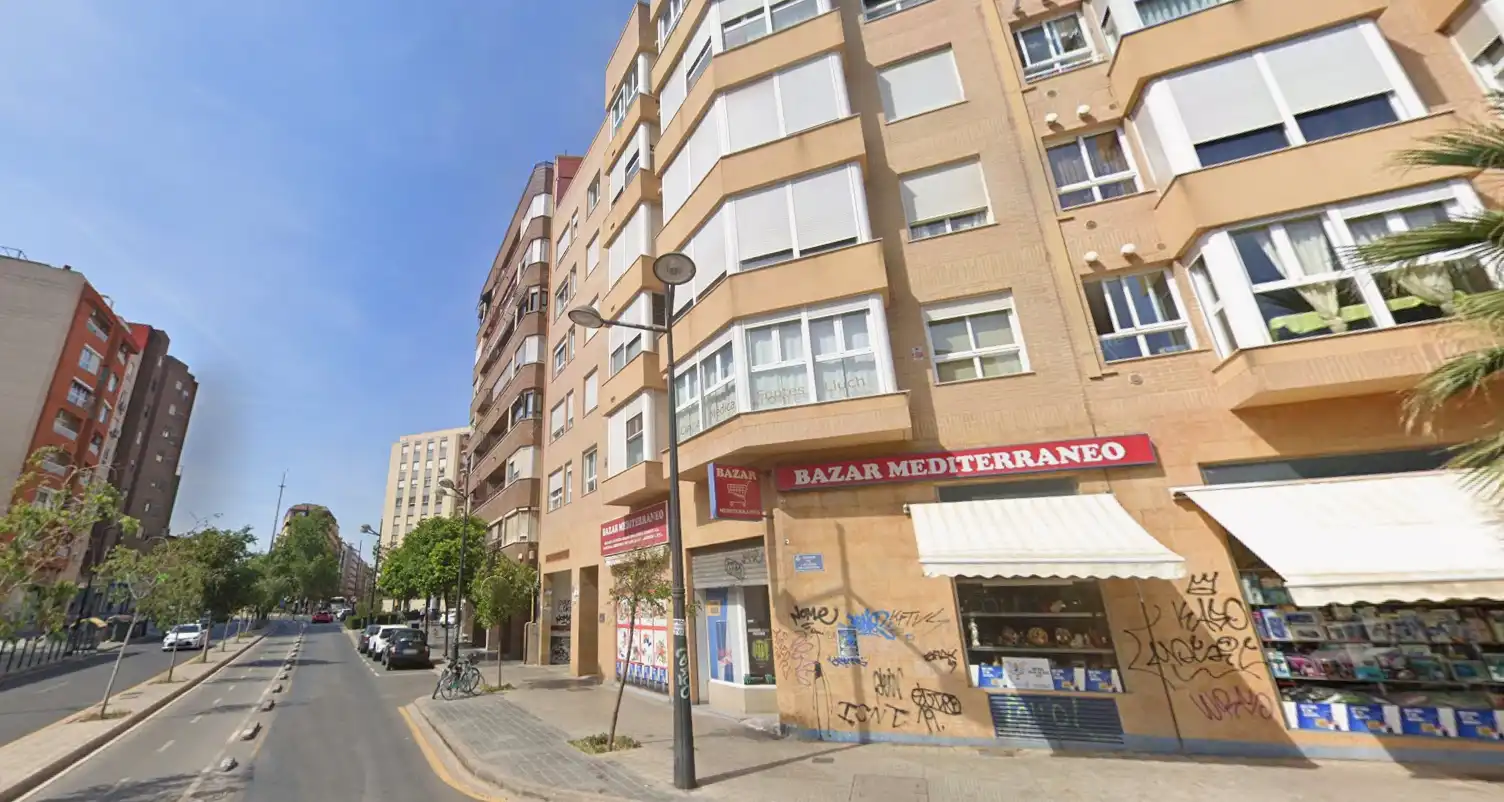 Vista exterior de Pis en venda en Valencia amb Aire condicionat, Forn i Balcó
