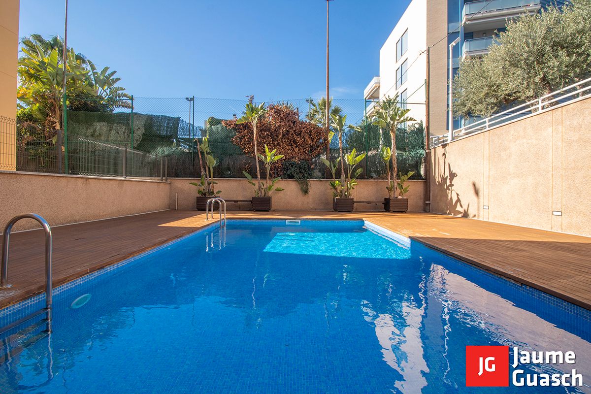 Piscina de Piso en venta en Torredembarra con Aire acondicionado, Calefacción y Terraza