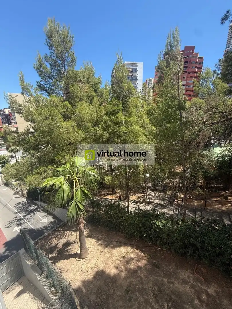 Flat for rent in Benidorm  with Air Conditioner, Terrace and Furnished