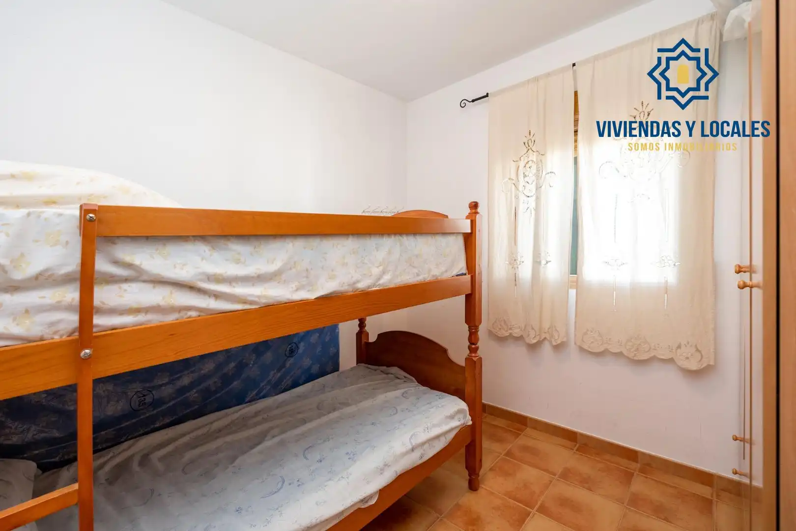 Habitación de Casa adosada en venta en Cacín con Amueblado