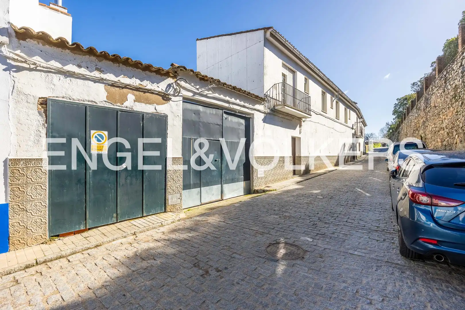 Vista exterior de Casa o xalet en venda en Cortegana amb Calefacció, Jardí privat i Terrassa