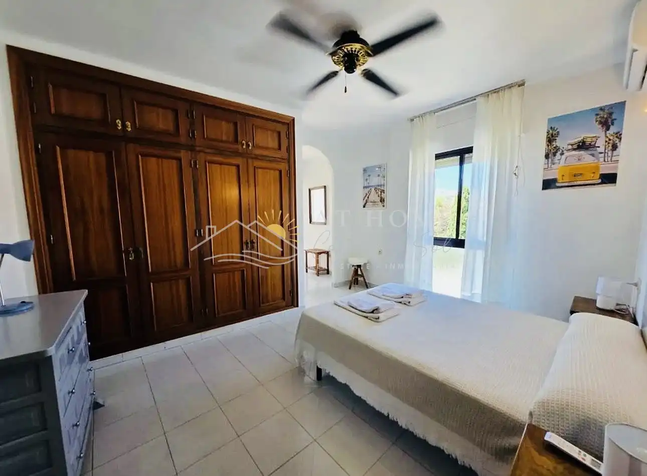 Habitación de Apartamento en venta en Nerja con Terraza y Horno