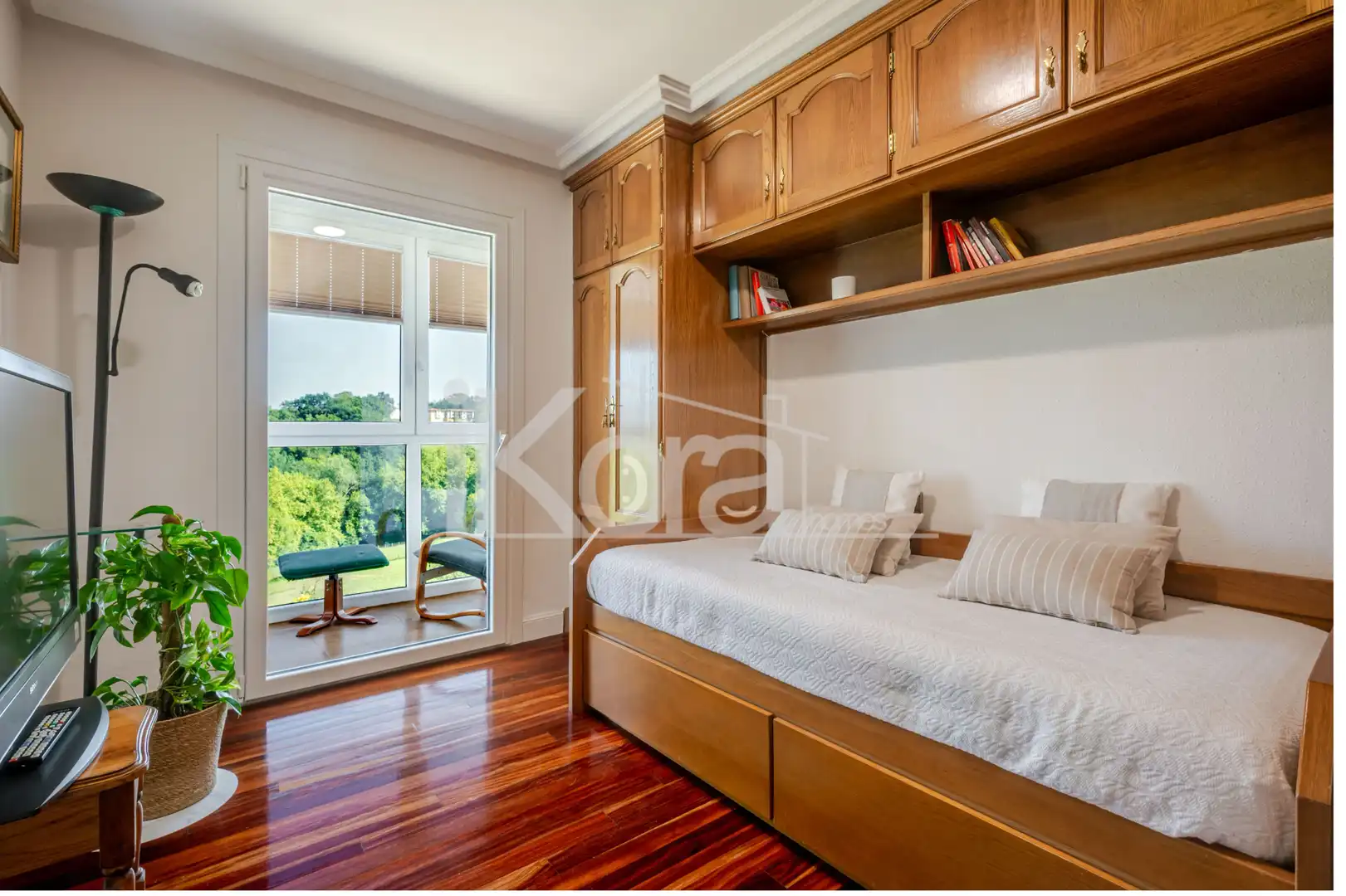 Dormitori de Casa o xalet en venda en Lasarte-Oria amb Calefacció, Jardí privat i Parquet
