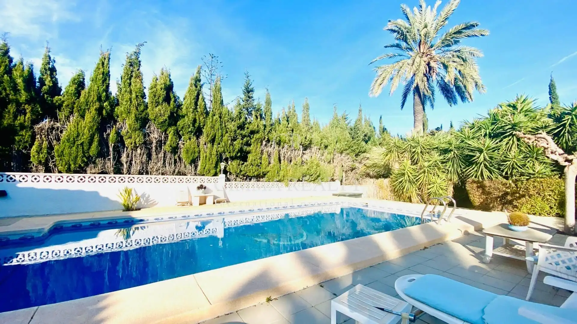 Swimming pool of Houses for sale in L'Alfàs del Pi  with Air Conditioner, Heating and Private garden