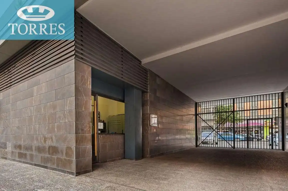 Flat for sale in Carretera de Cádiz