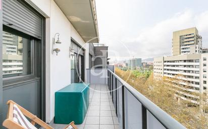 Exterior view of Flat for sale in  Barcelona Capital  with Air Conditioner, Heating and Terrace