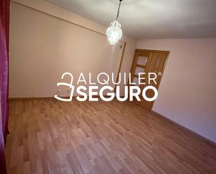 Bedroom of Flat to rent in  Madrid Capital  with Air Conditioner and Heating