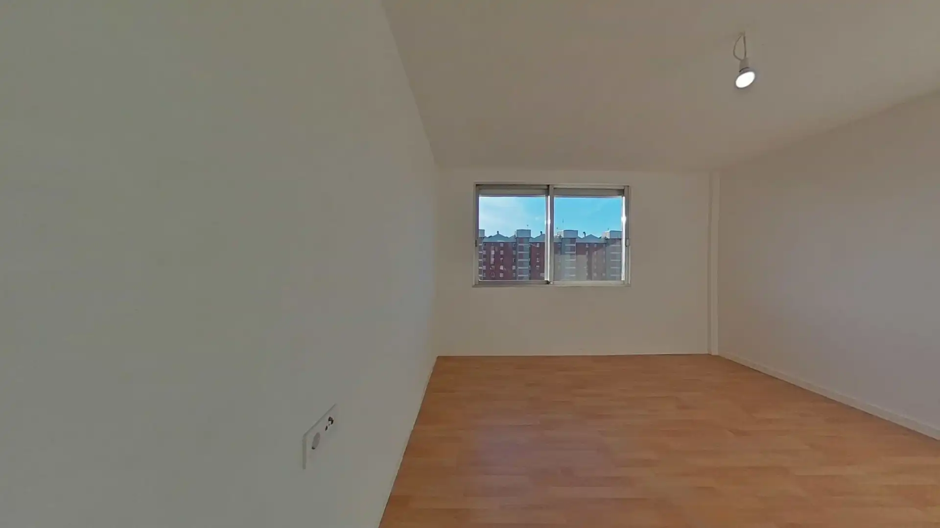 Habitación de Piso en venta en L'Hospitalet de Llobregat con Parquet