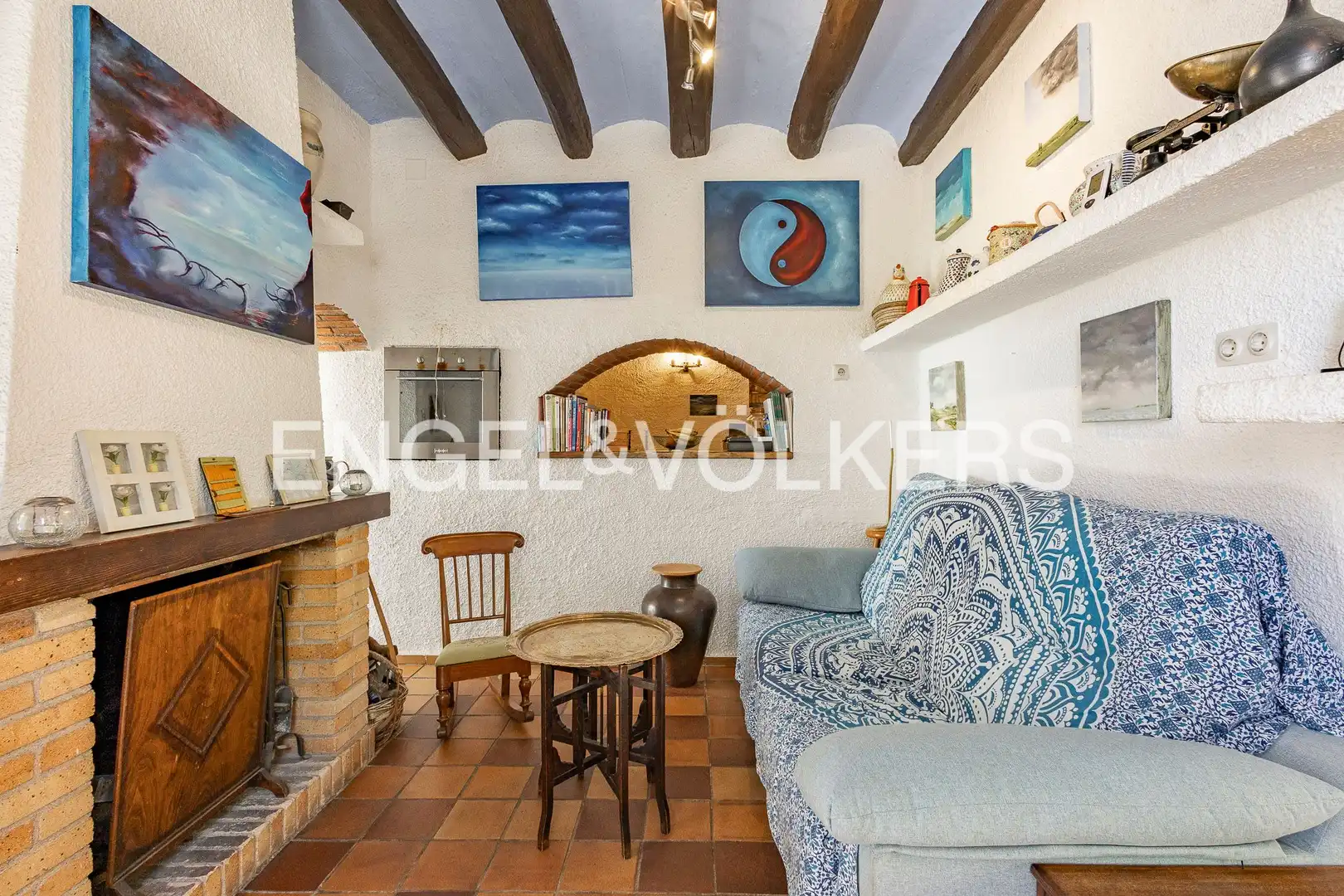Sala d'estar de Casa o xalet en venda en Torrelles de Foix amb Calefacció, Jardí privat i Terrassa