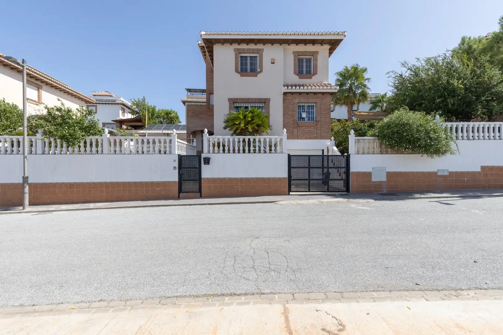 Chalet con terraza en venta en UNIS, imagen 56