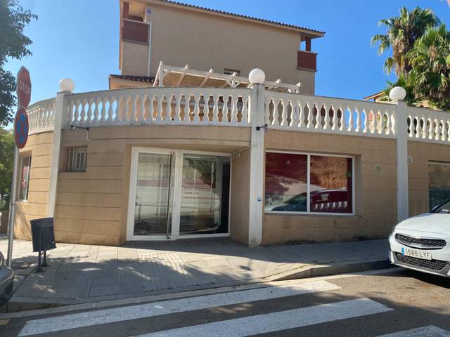 Local comercial en Alquiler en Avenida SOFIA en Can Girona - Terramar - Vinyet