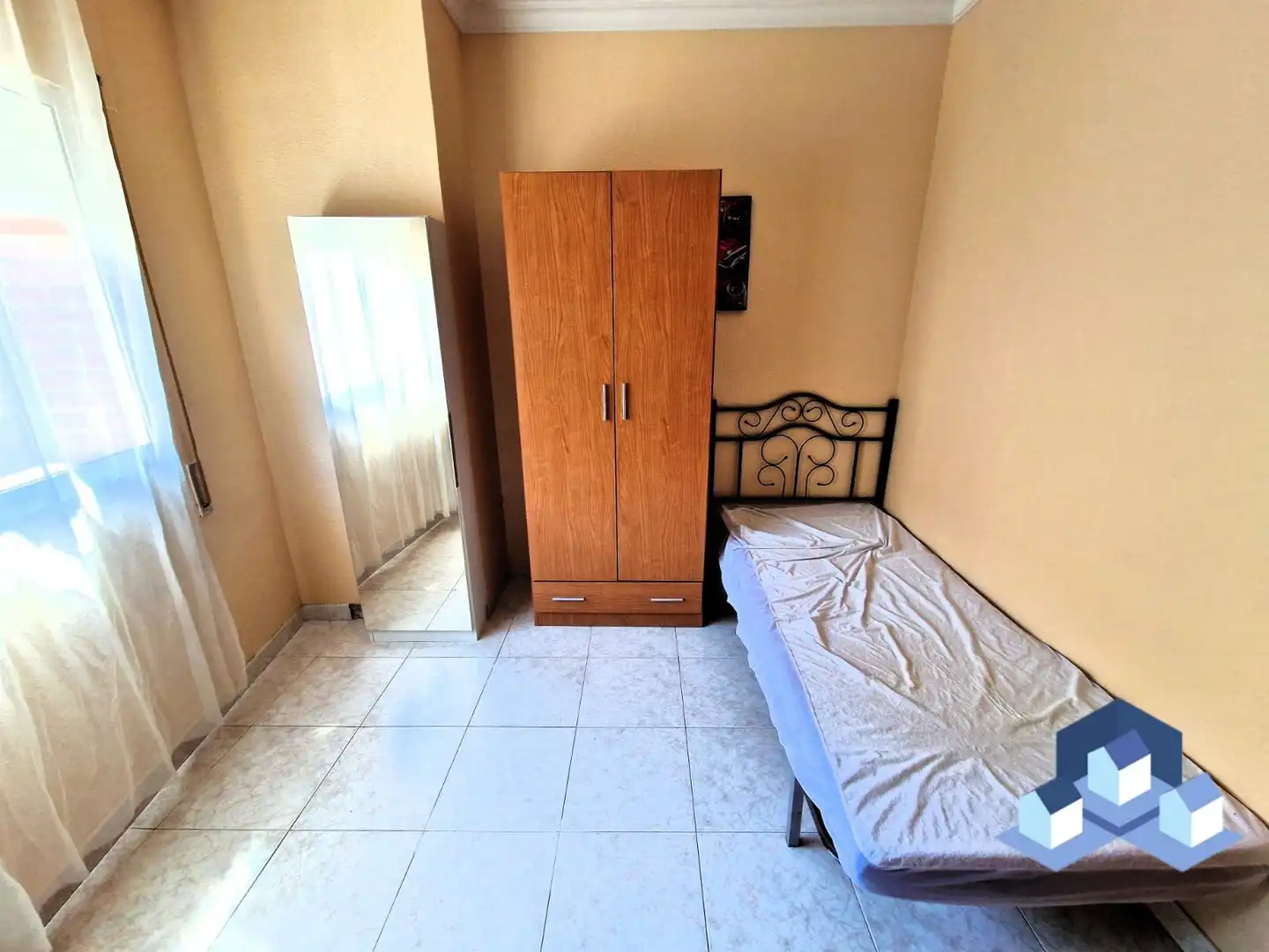 Habitación de Piso en venta en Lorca con Amueblado y Balcón