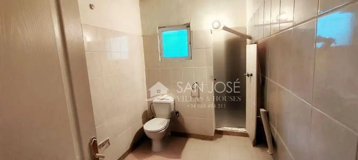 Bany de Casa o xalet en venda en Monóvar  / Monòver amb Calefacció, Traster i Piscina