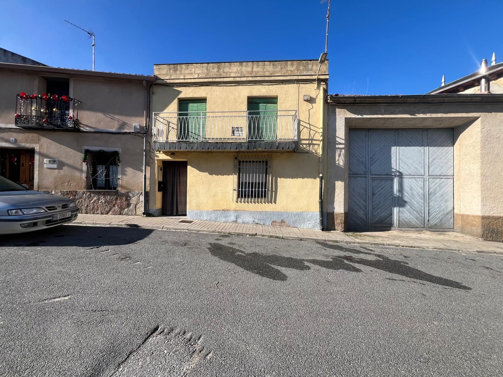 Vista exterior de Casa o xalet en venda en Bernardos amb Moblat
