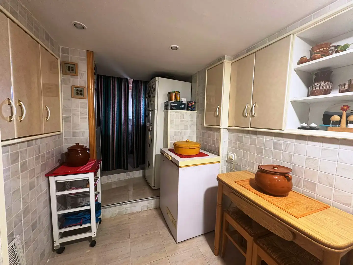 Cuina de Casa o xalet en venda en Casarrubios del Monte amb Aire condicionat, Calefacció i Jardí privat