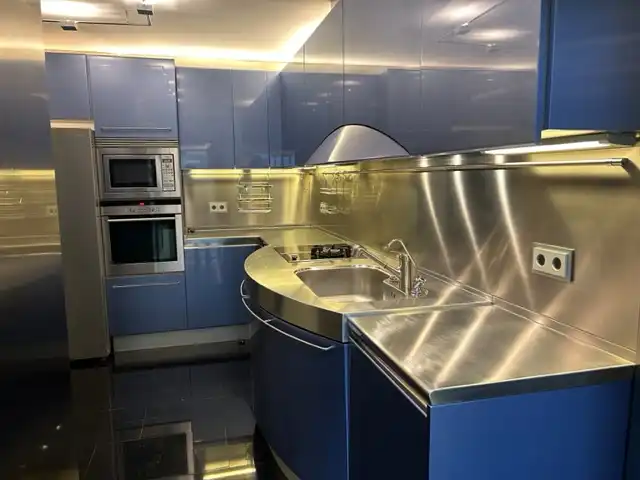 Cocina de Casa o chalet en venta en Barcelona con Aire acondicionado, Calefacción y Jardín privado