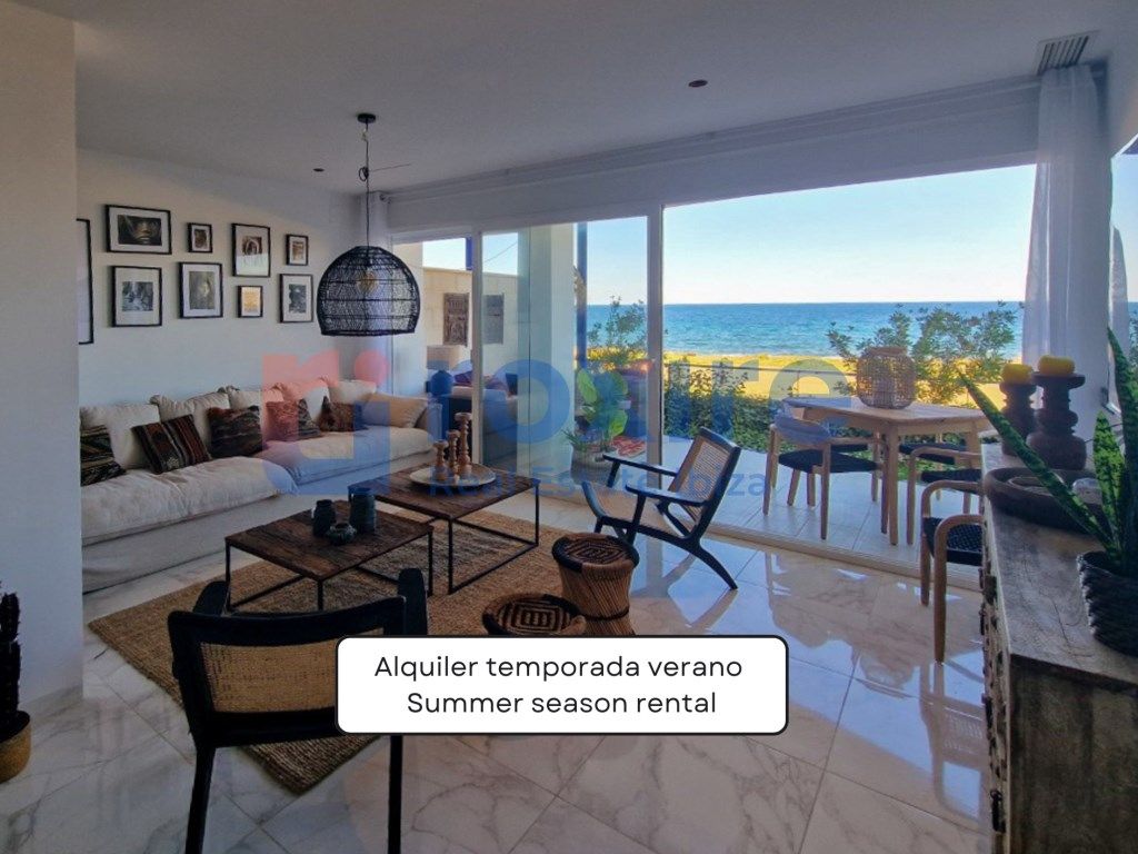 Living room of Flat to rent in Sant Josep de sa Talaia  with Air Conditioner, Private garden and Terrace