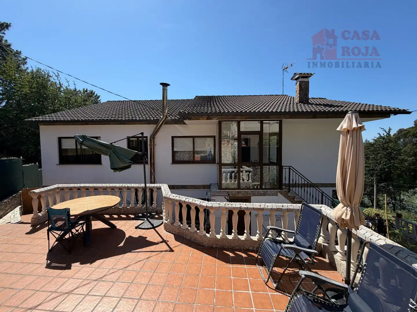 Terrassa de Casa o xalet en venda en Cangas  amb Calefacció, Terrassa i Moblat