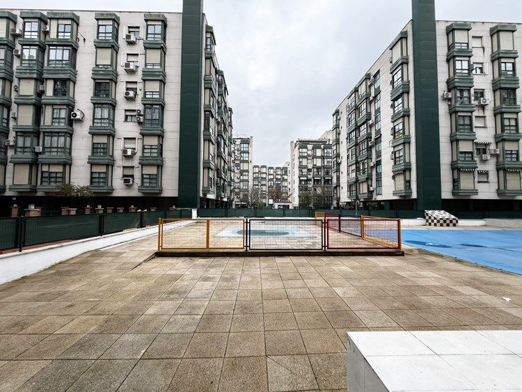 Swimming pool of Flat to rent in  Madrid Capital  with Heating, Parquet flooring and Oven