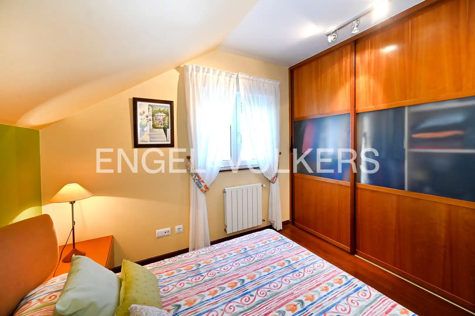 Habitación de Casa o chalet en venta en Santa Cruz de Bezana con Aire acondicionado, Calefacción y Jardín privado