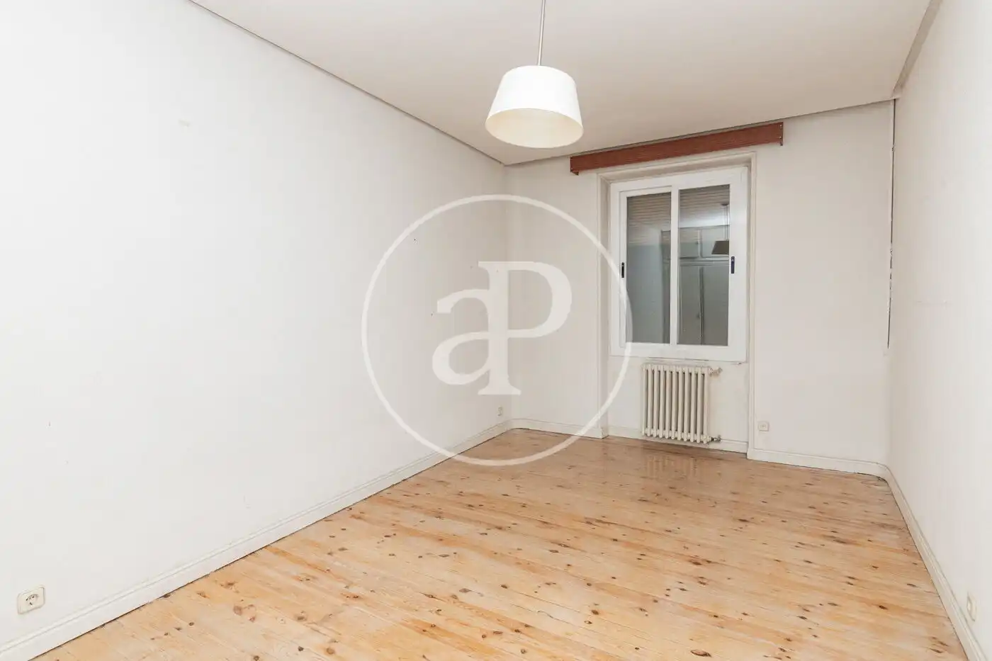 Bedroom of Flat for sale in Madrid  with Heating, Storage room and Balcony