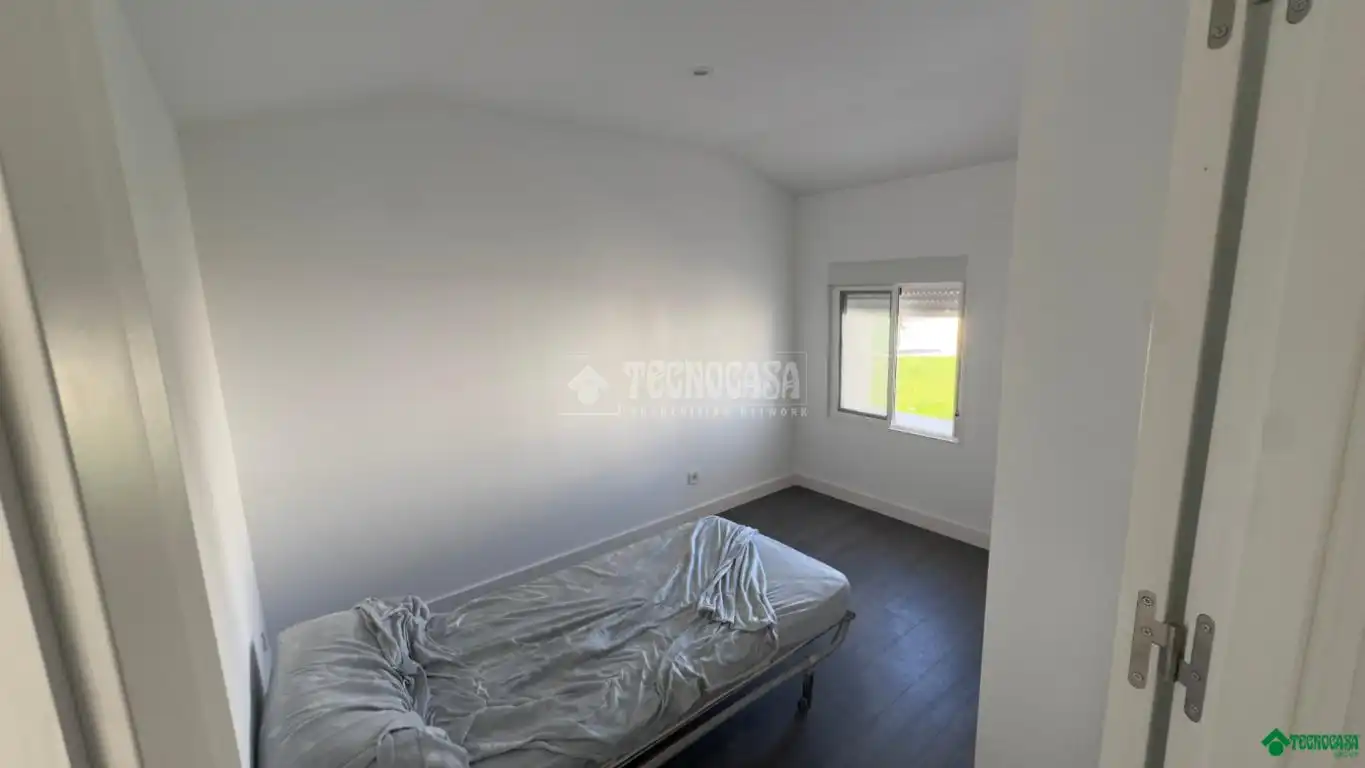 Habitación de Casa adosada en venta en Villarrubio con Calefacción, Amueblado y Alarma