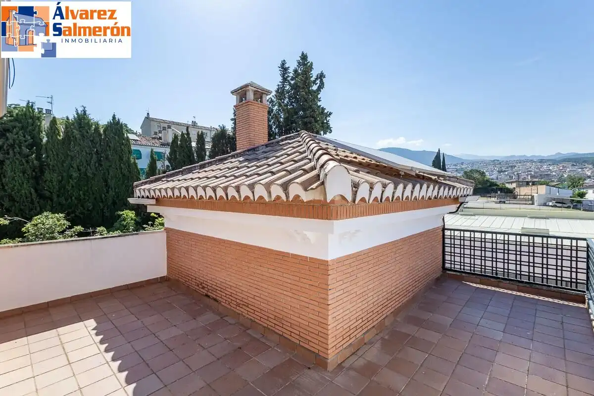 Jardín de Casa o chalet en venta en Huétor Vega con Terraza, Piscina y Balcón