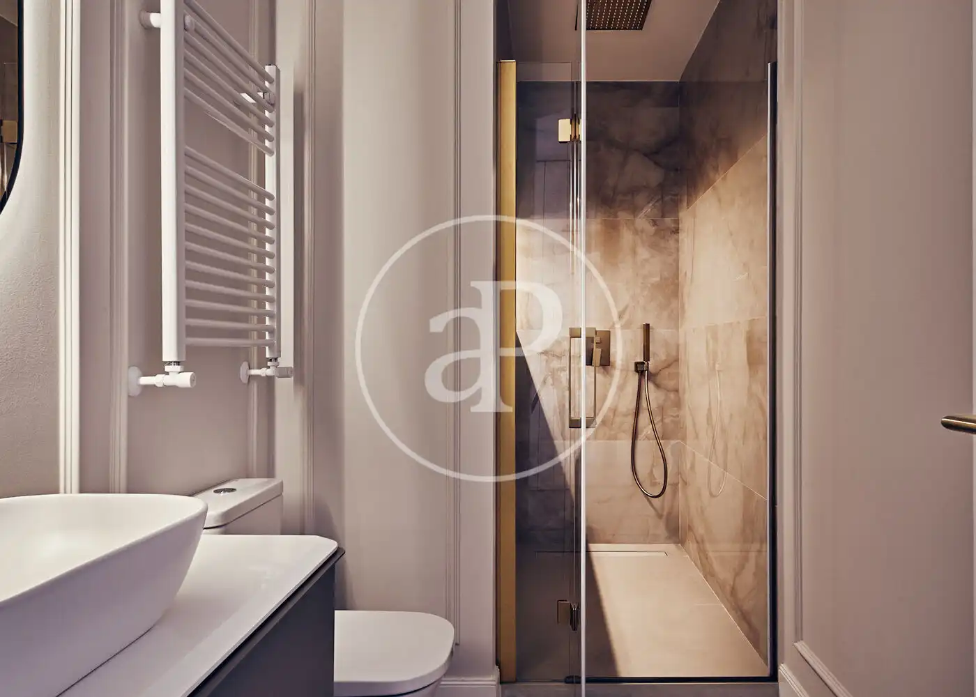 Baño de Piso en venta en Madrid con Aire acondicionado, Calefacción y Amueblado