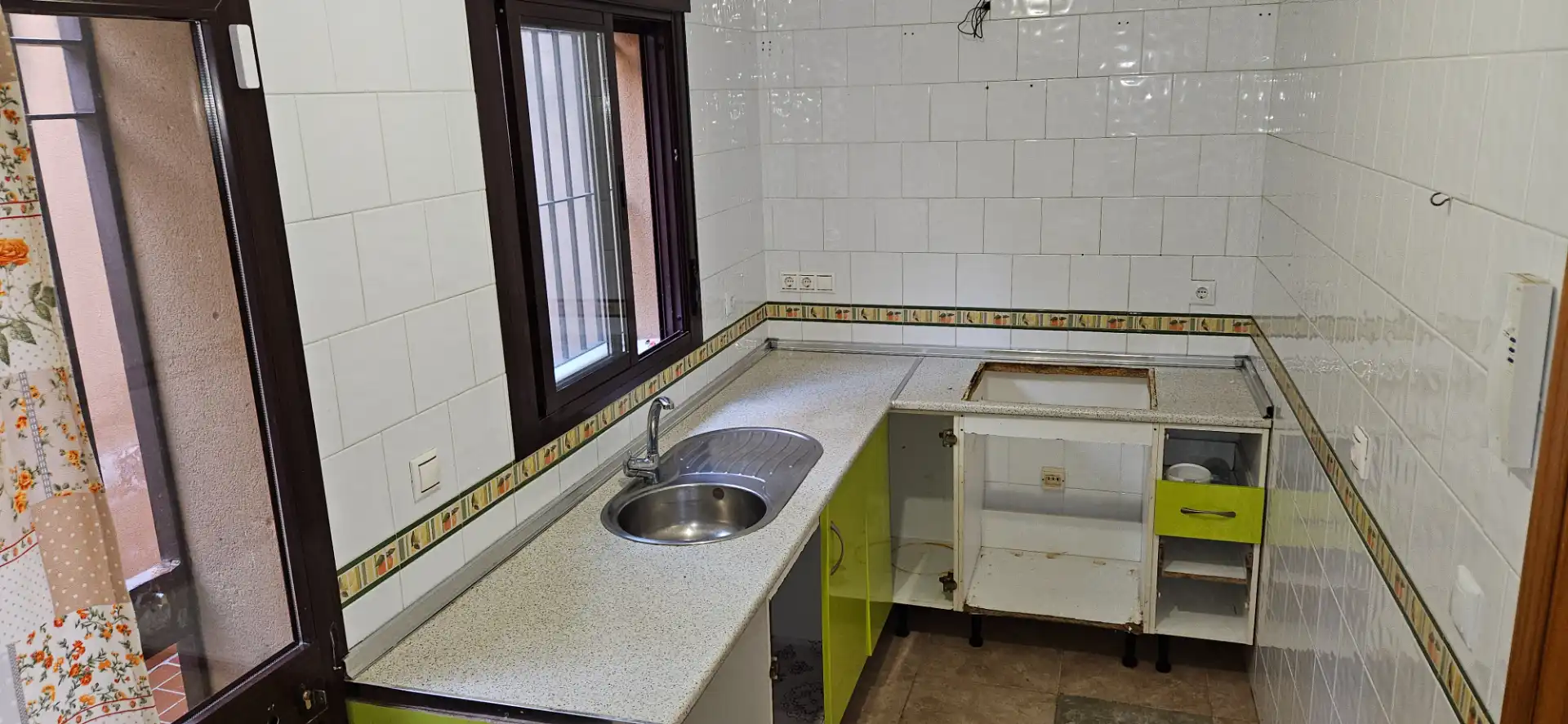 Kitchen of Detached homes for sale in Chiclana de la Frontera  with Terrace and Alarm