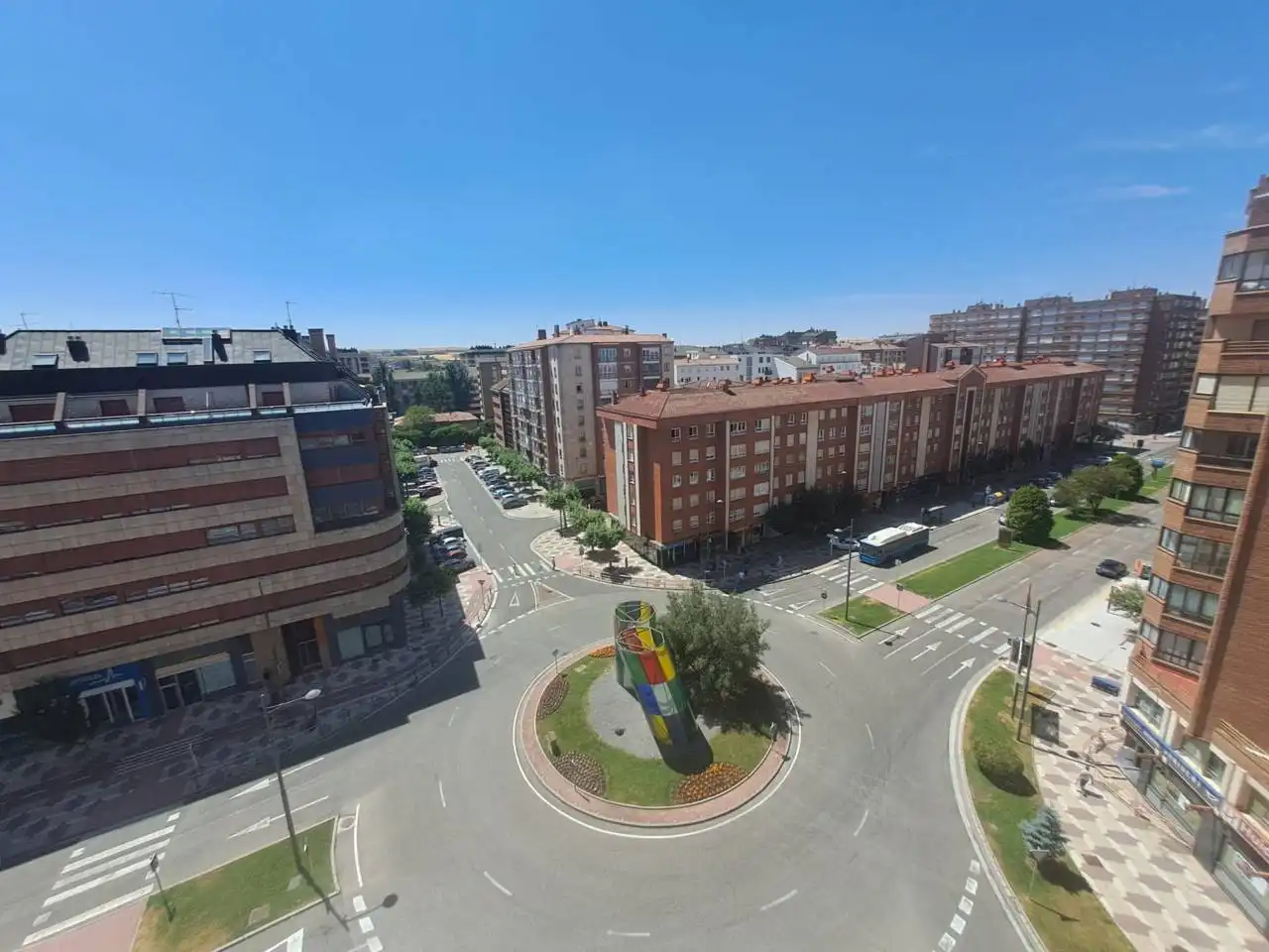 Flat for rent in Calle Antonio Machado, Reyes Católicos