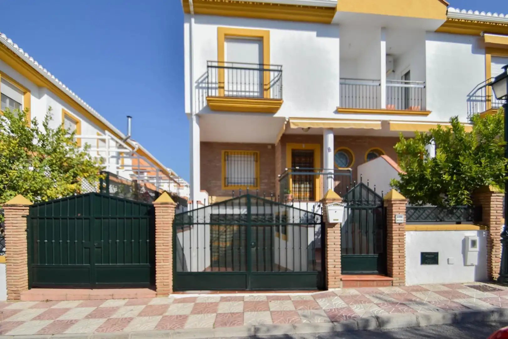 Vista exterior de Casa o chalet de alquiler en Cájar