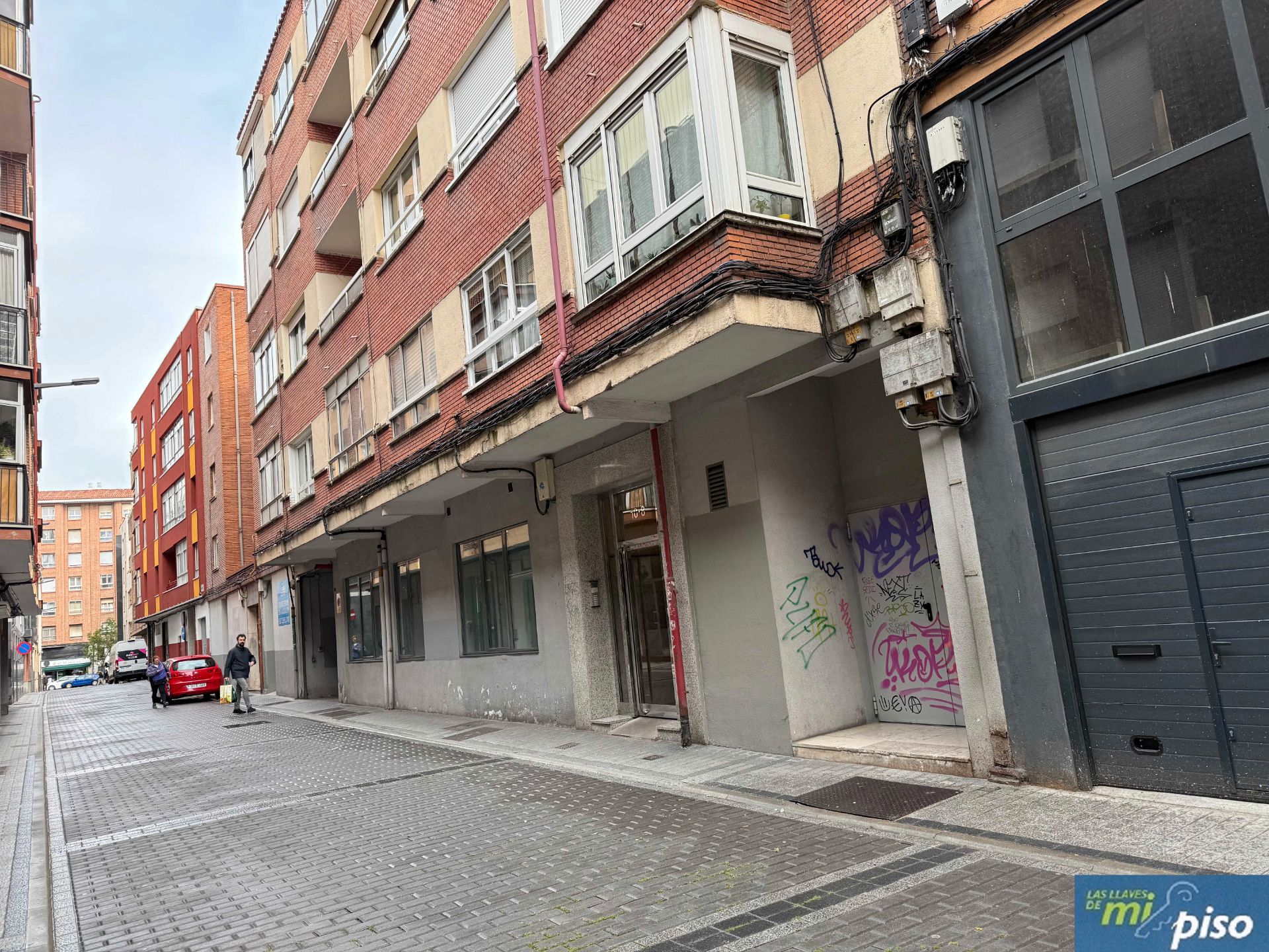 Exterior view of Flat for sale in Valladolid Capital  with Heating, Private garden and Parquet flooring