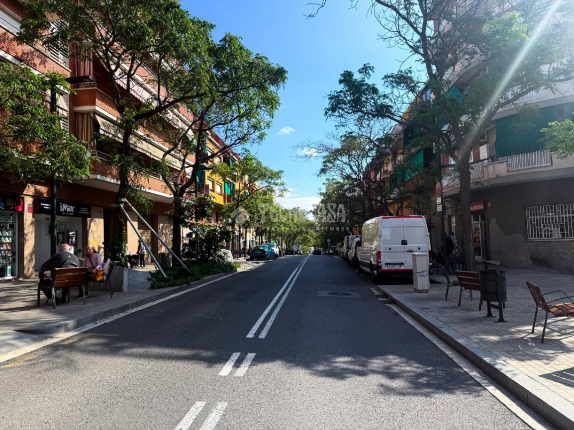 Exterior view of Garage for sale in  Barcelona Capital