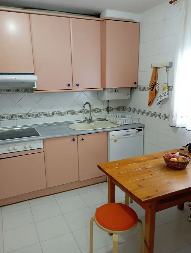 Cuina de Casa adosada en venda en Marbella amb Aire condicionat, Terrassa i Piscina