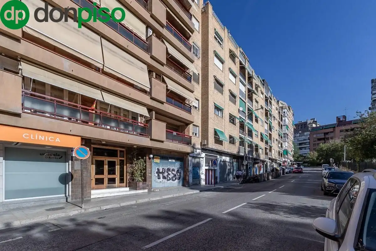 Exterior view of Storage room for sale in Granada