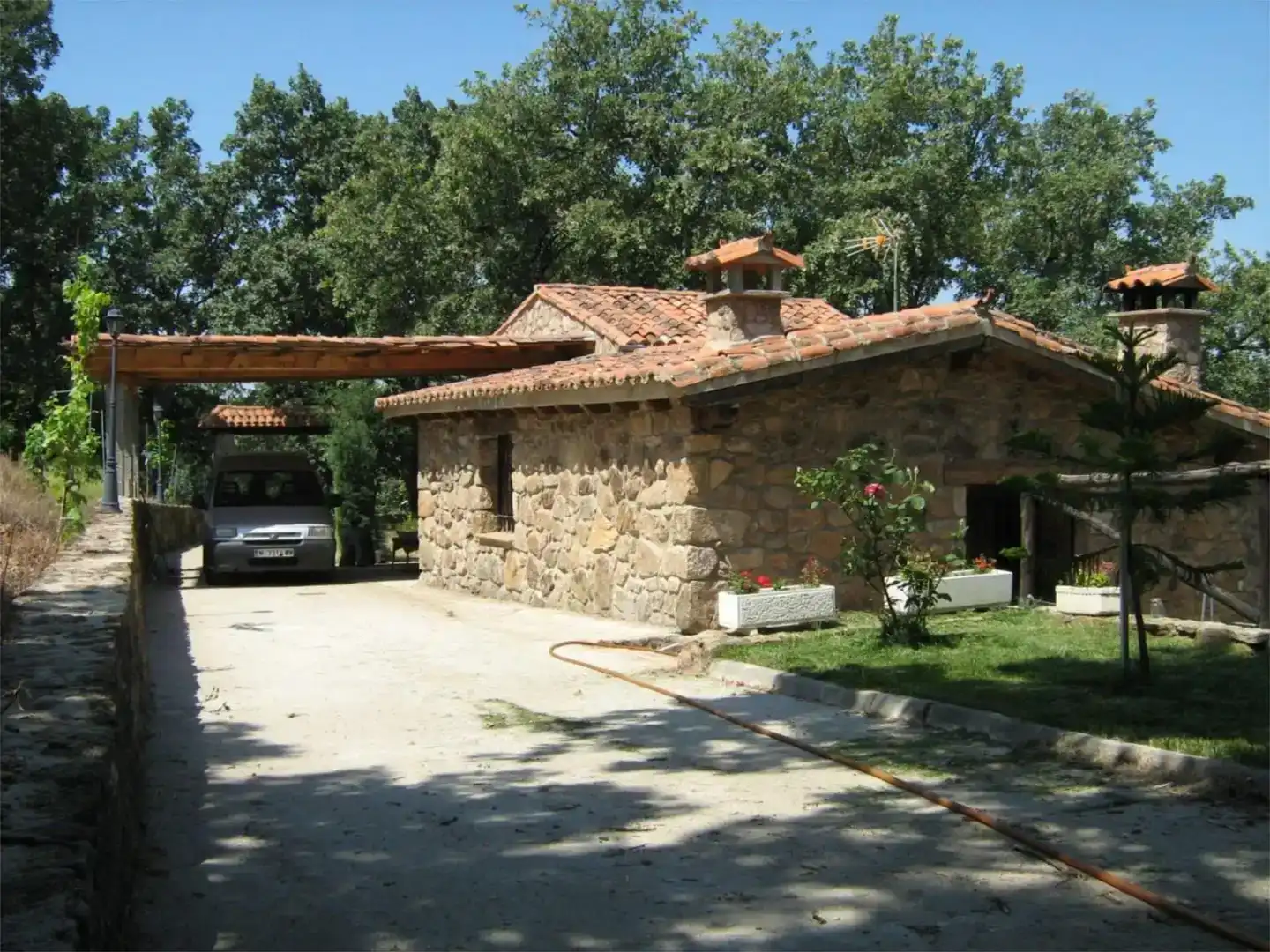 Vista exterior de Piso en venta en Losar de la Vera con Jardín privado, Parquet y Trastero