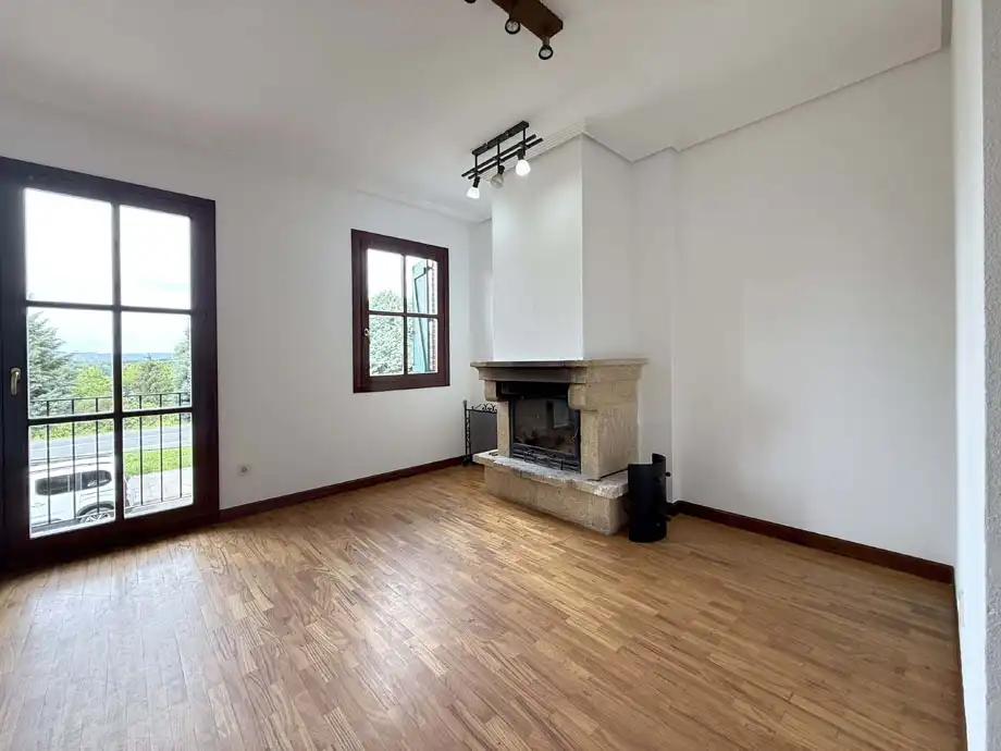 Sala de estar de Casa o chalet en venta en Legutio con Calefacción