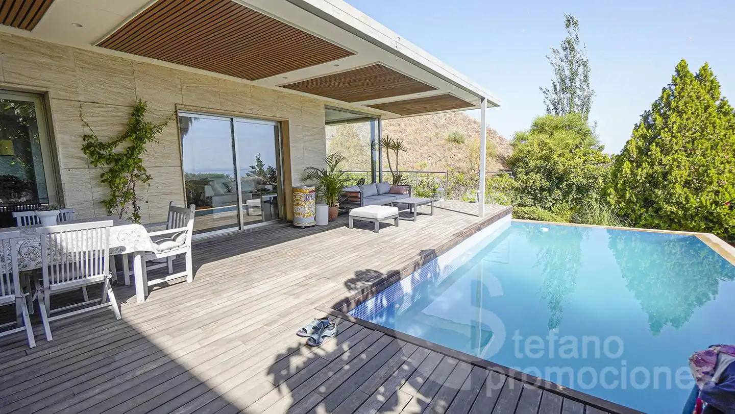 Terraza de Casa o chalet en venta en Málaga con Aire acondicionado, Calefacción y Jardín privado