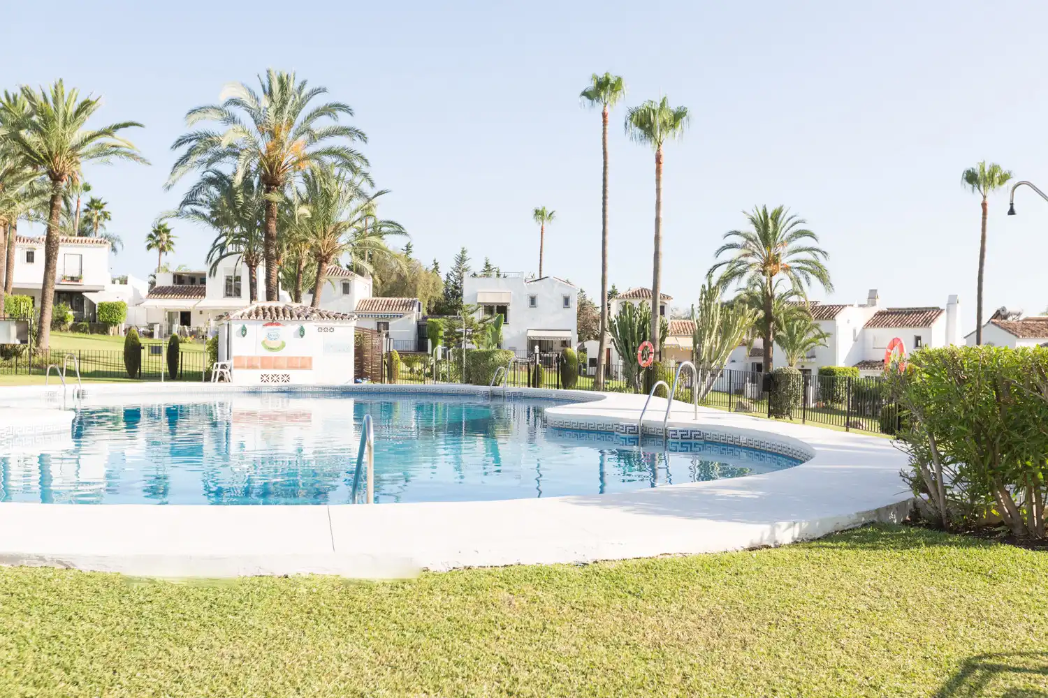 Ground floor for rent in Bello Horizonte - Lindasol