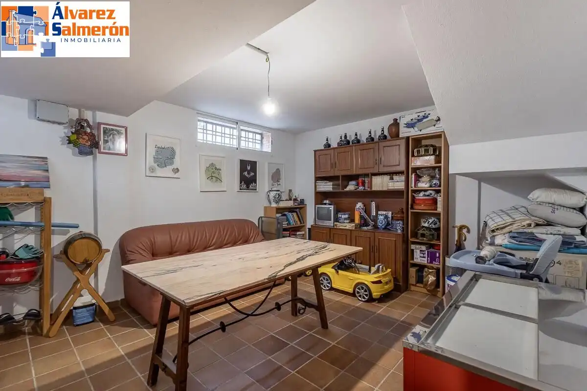 Casa o chalet en venta en Huétor Vega con Terraza, Piscina y Balcón