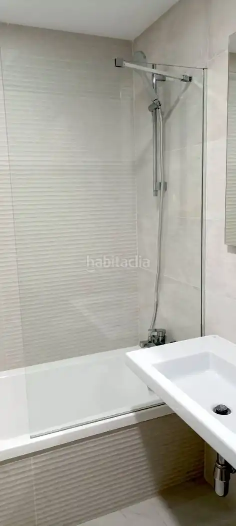 Wohnung mit Aufzug zur Miete in Avenida San Eusebio 25