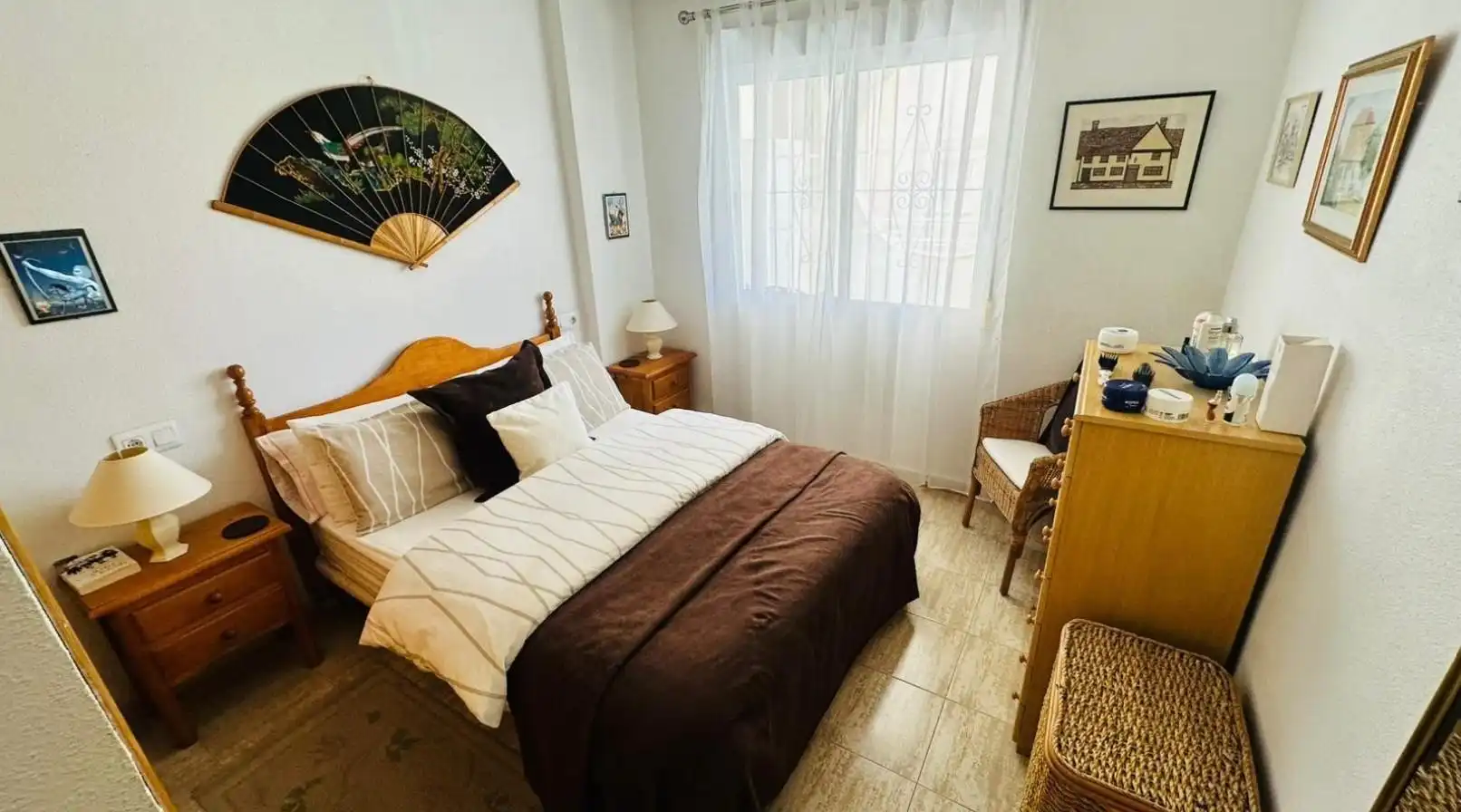 Dormitori de Apartament en venda en Torrevieja amb Moblat i Piscina comunitària