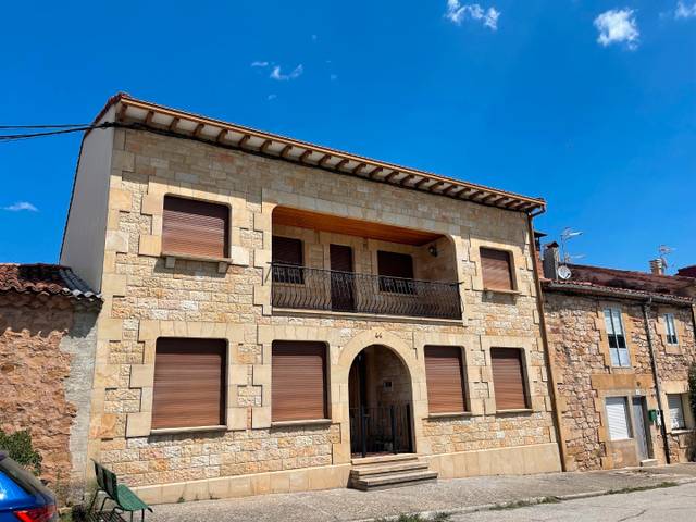 Casa adosada en Venta en Palacios de la Sierra