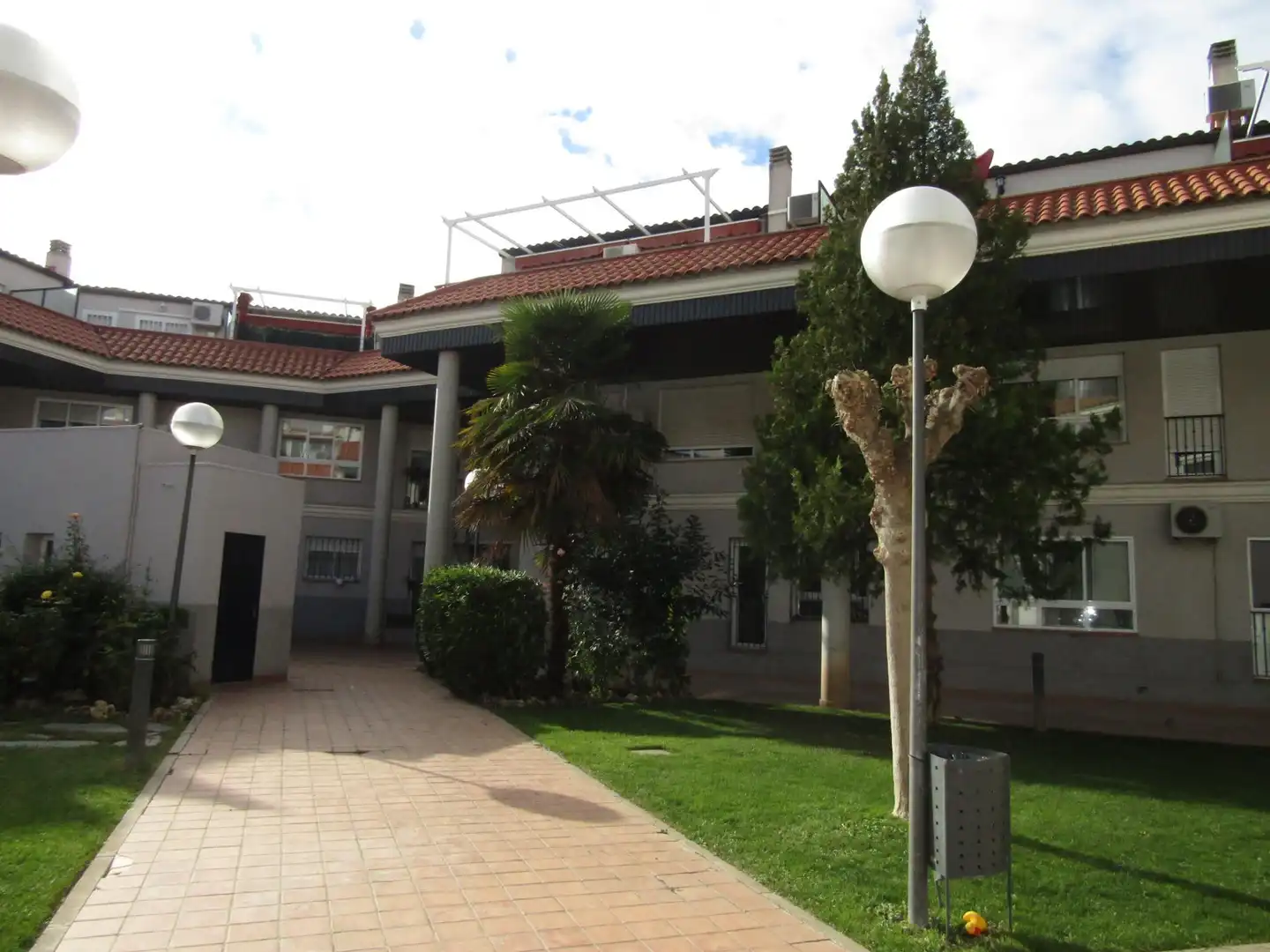 Wohnung mit Pool zum Verkauf in Torres de la Alameda, imagen 2