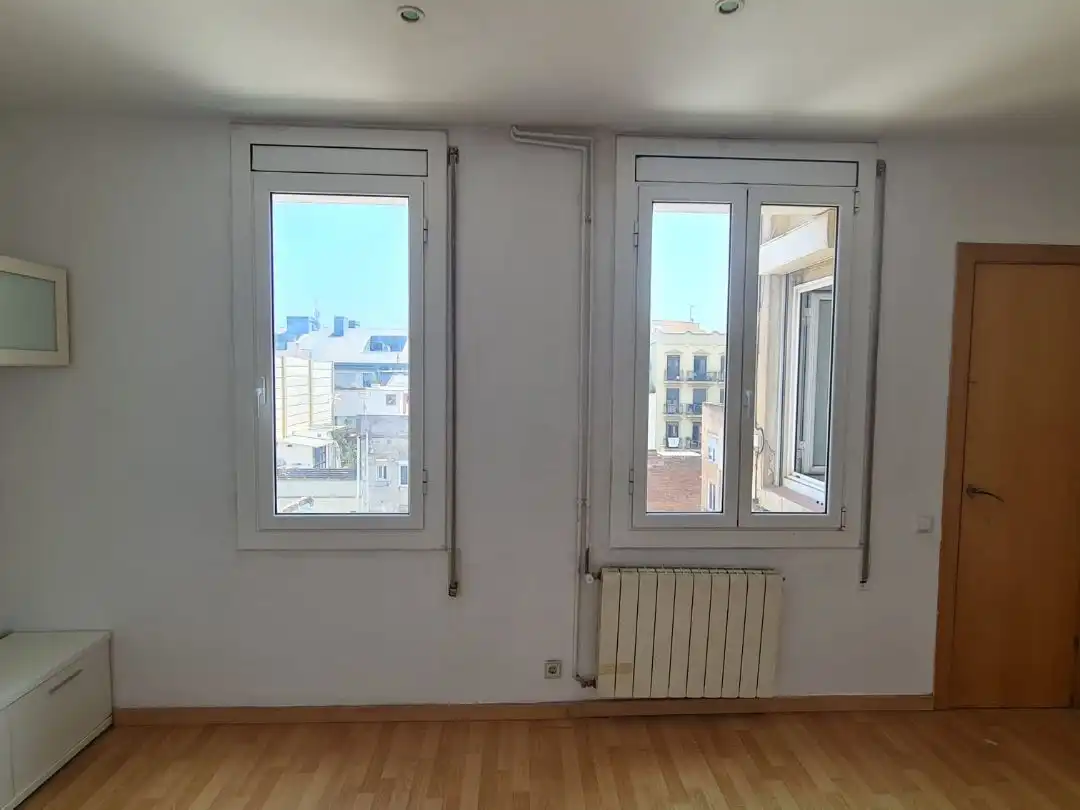 Flat for sale in Carrer de Besalú, 8, El Camp de l'Arpa del Clot